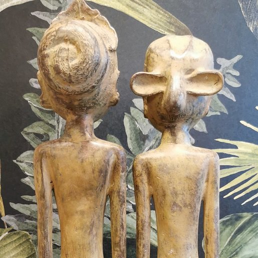 Couple de mariés en Bronze oxydé, vue de dos © Terre de Nuances