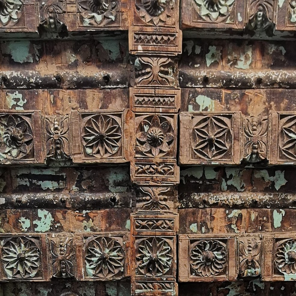 Ancienne porte verte d'Haveli du Rajasthan, vue du détail de près © Terre de Nuances