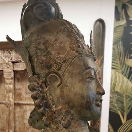 Buste de Sita Tara, vue de profil gauche © Terre de Nuances